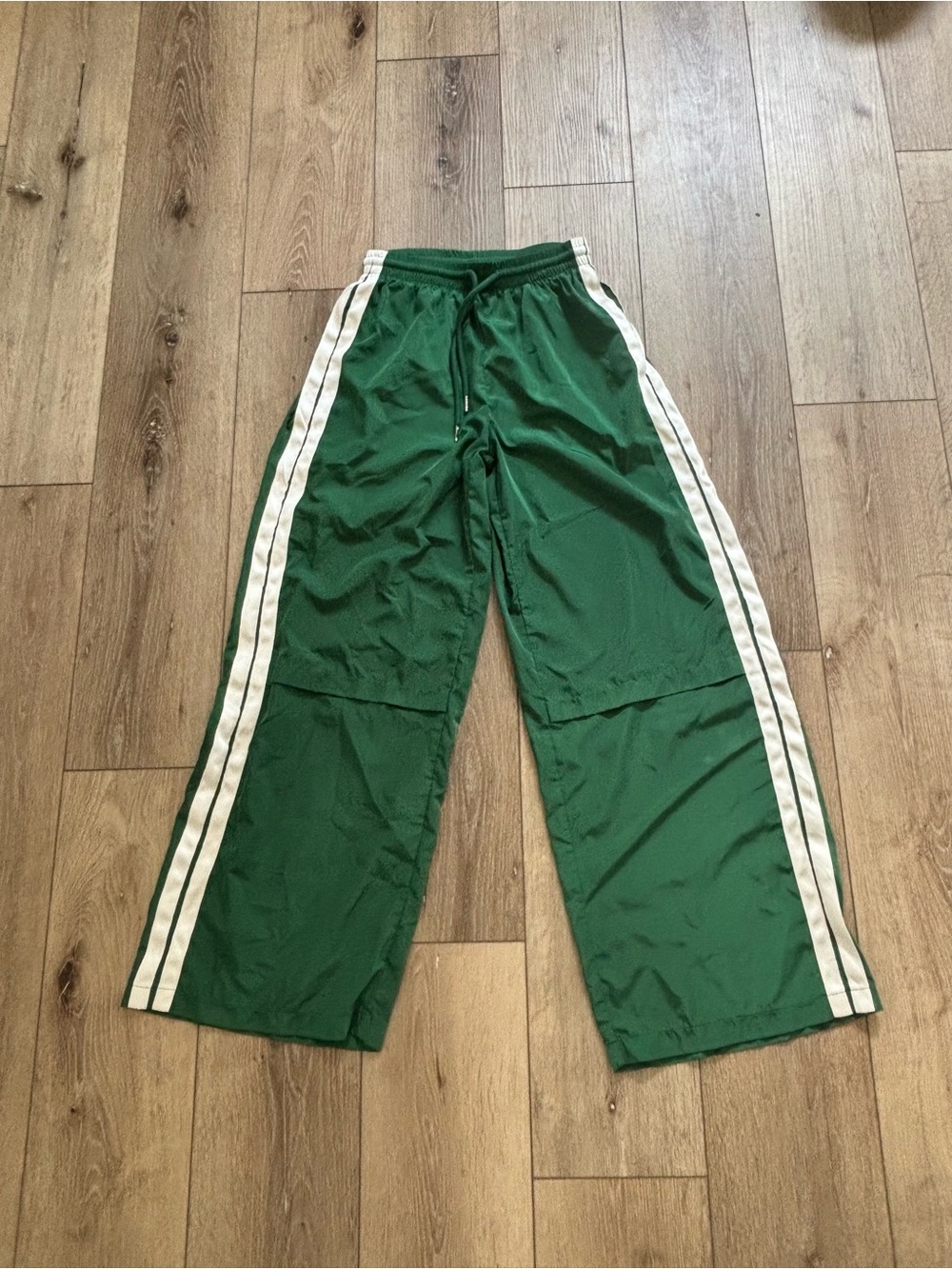Edikted Women's Fauna Nylon Track Pants  size xs